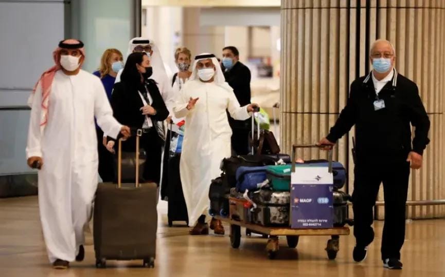 حظر استخدام اللهجة الإماراتية لغير الإماراتيين في الإمارات!