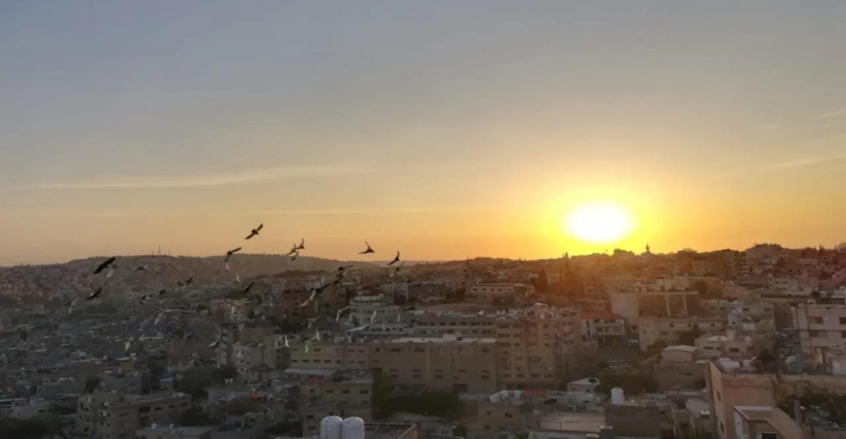 أجواء ربيعية تستمر حتى الإثنين وارتفاع ملموس على الحرارة اعتباراً من الثلاثاء مع اقتراب منخفض خماسيني