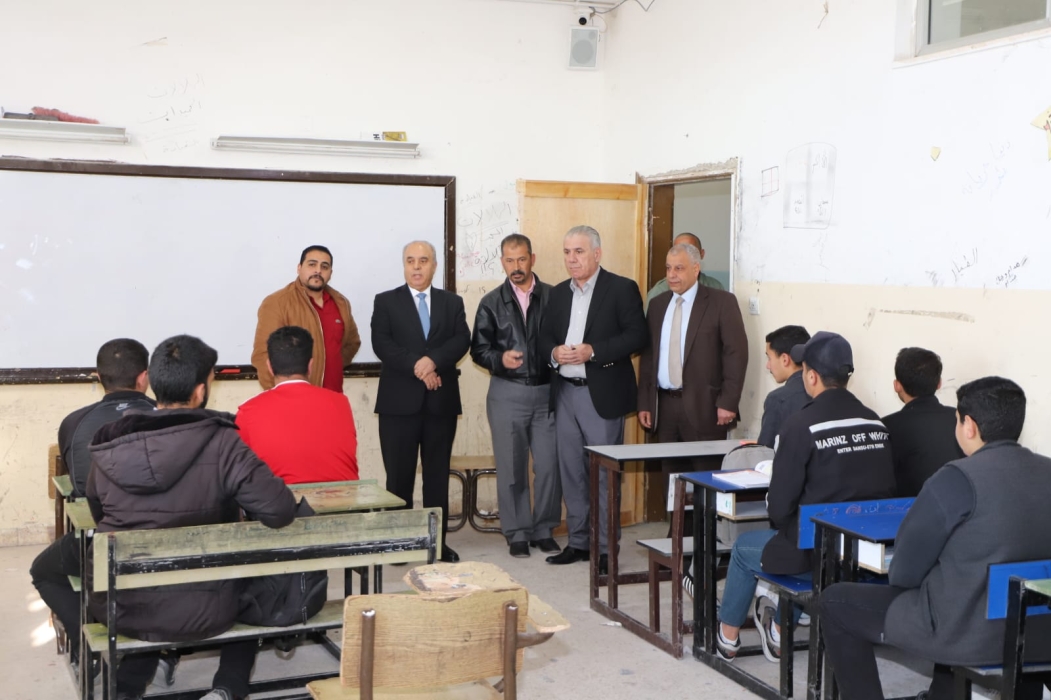 وزير التربية يتفقد مدارس في عمان