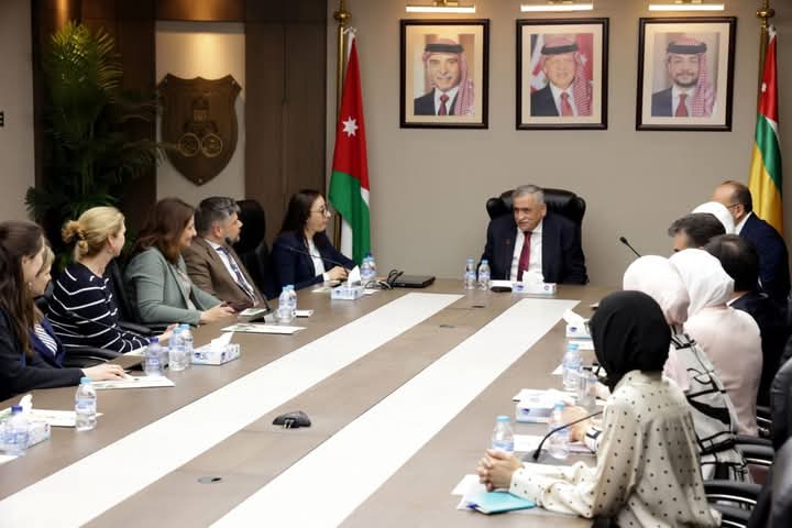 الجامعة الأردنيّة تبحث التعاون الأكاديمي مع جامعة هارفرد