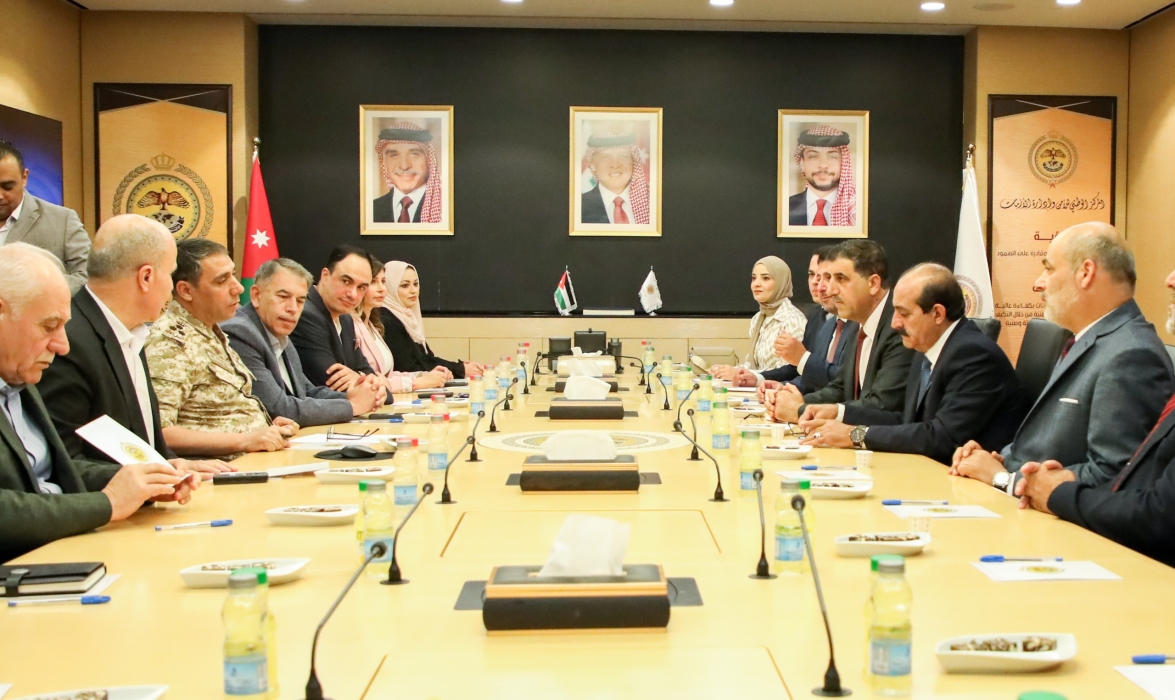 لجنة الشباب والرياضة النيابية تزور نادي جرش