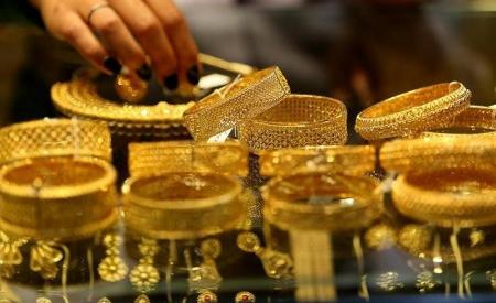 الصاغة للمقبلين على الزواج: لا تؤجلوا شراء الذهب