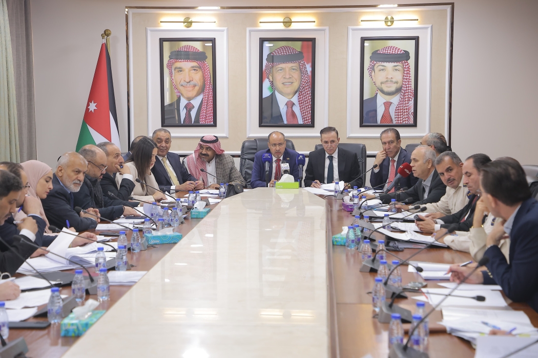 المالية النيابية تناقش استيضاحات ديوان المحاسبة المتعلقة بوزارة المالية ودوائرها