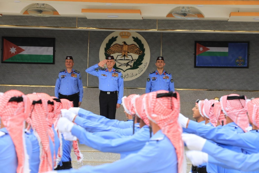 مدير الأمن العام يرعى حفل تخريج المستجدين في مدينة الملك عبدالله الثاني ابن الحسين التدريبية...صور