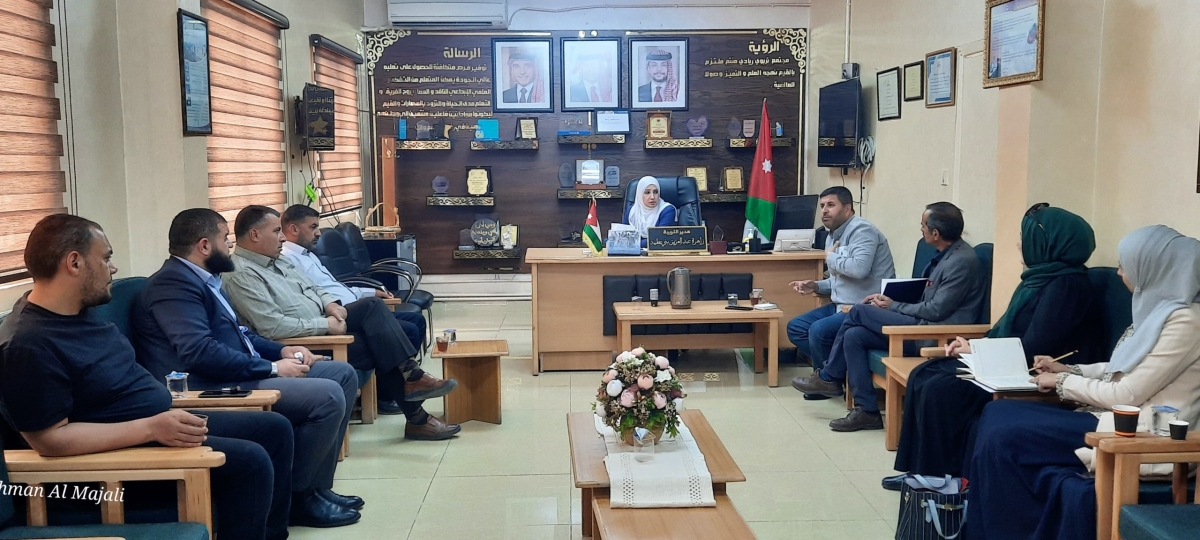بني عطية تترأس اجتماع مدراء المدارس المهنية BTEC  في تربية القصر