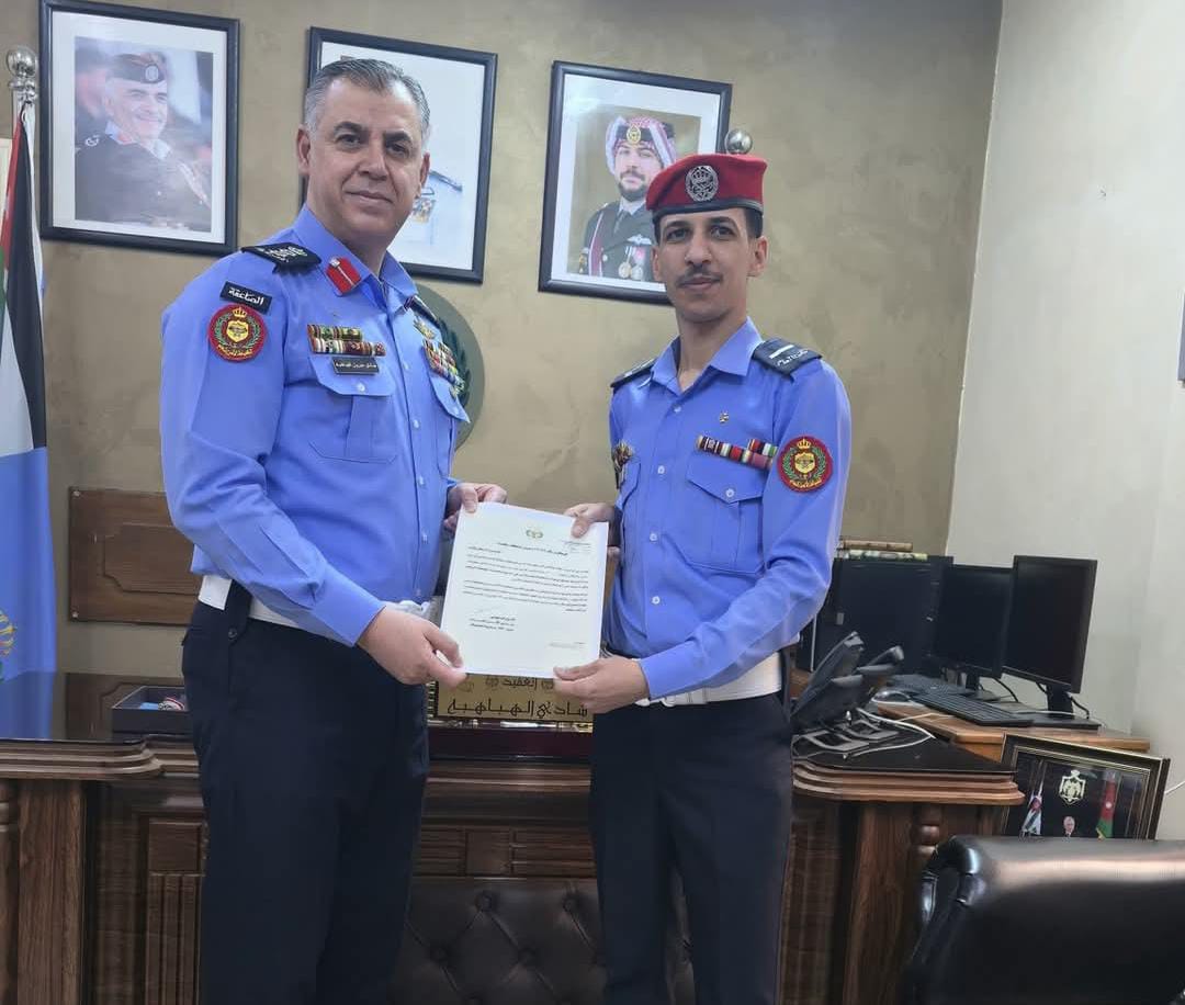 العقيد الهباهبة يلتقي الوكيل احمد الخالدي الفائز بجائزة التميز الأمني للعام ٢٠٢٤