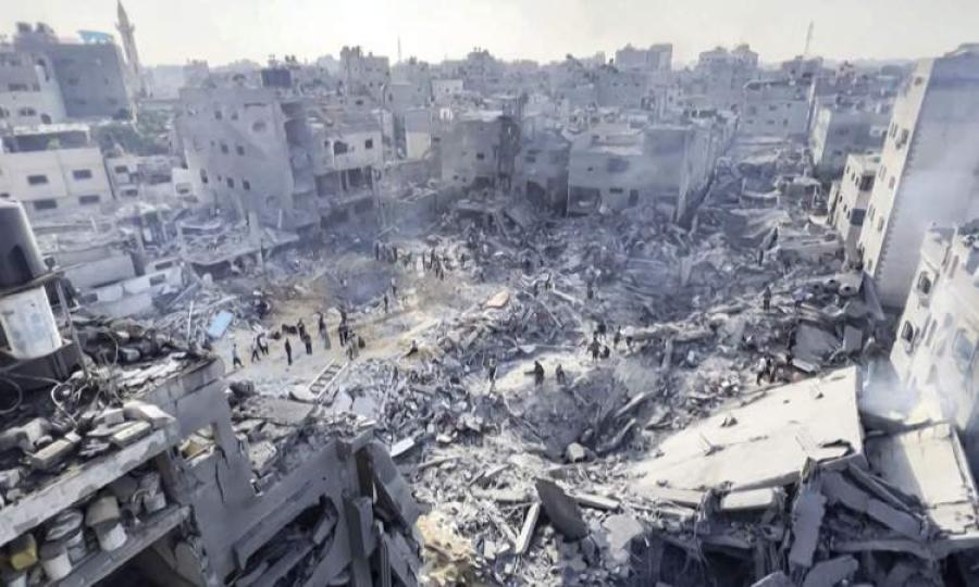 استشهاد 15 فلسطينياً في قصف صهيوني استهدف منزلاً يأوي نازحين في جباليا