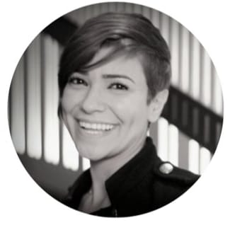أية بني مصطفى تحصد شهادة عالمية مرموقة في التخطيط التسويقي
