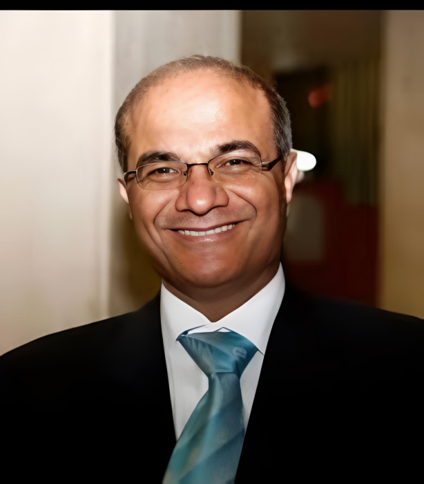 الإعلامي داود حميدان يهنئ الزميل طارق المومني بفوزه نقيباً للصحفيين