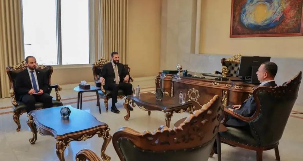 تطور نوعي.. الرئيس السوري أحمد الشرع يستقبل رئيس مخابرات العراق ويتلقى دعوة رسمية لزيارة بغداد