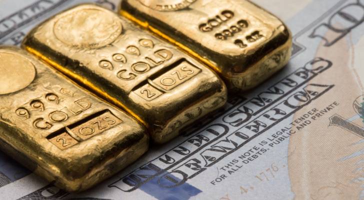 تراجع طفيف في أسعار الذهب عالميا وسط تقلبات الأسواق العالمية