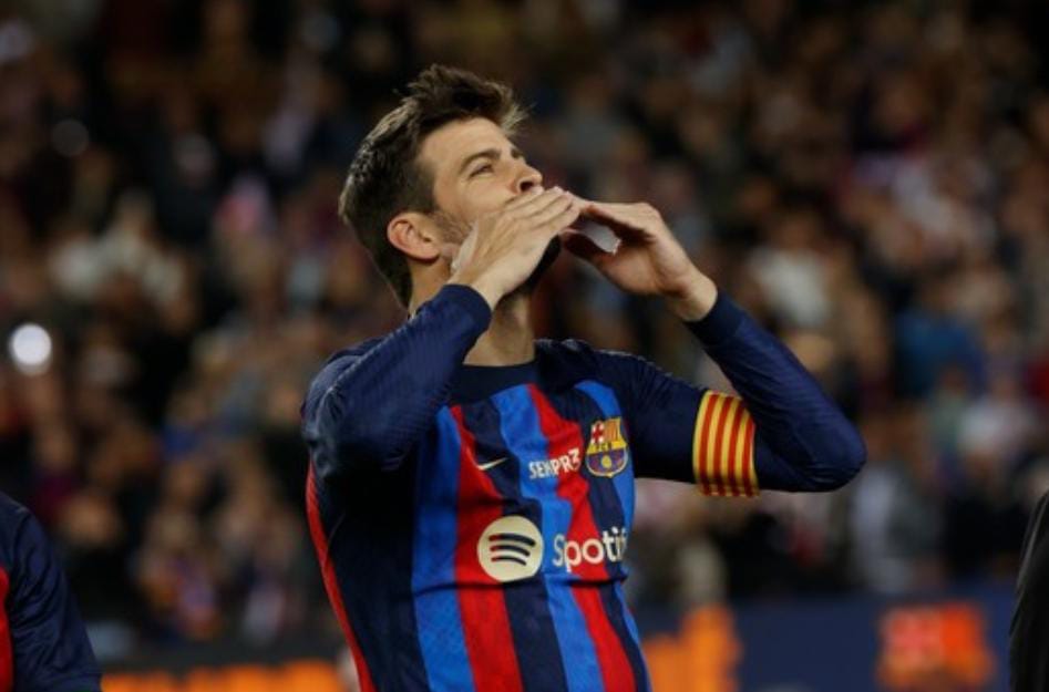 بيكيه يسخر من ريال مدريد بعد خسارته نهائي كأس ملك إسبانيا