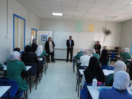 مدير تربية البادية الشمالية الغربية يزور مدارس مخيم الزعتري