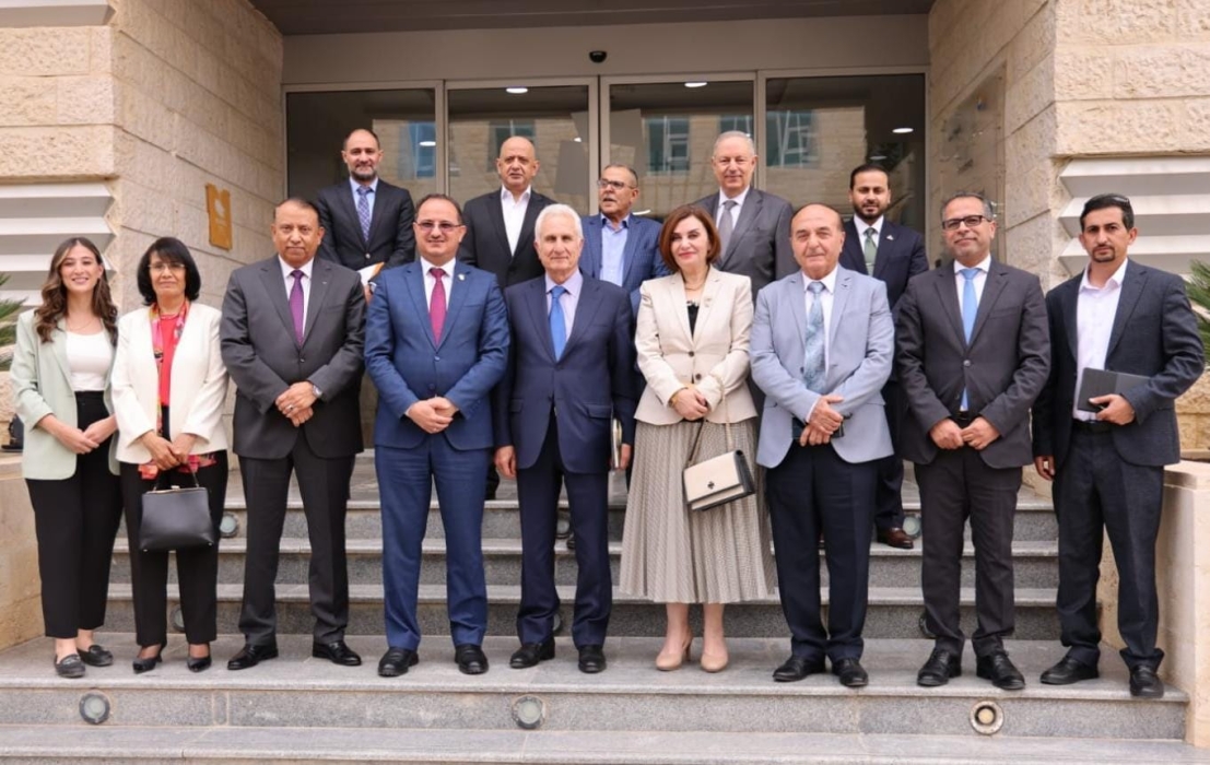 الحوار الشبابي في الأعيان تزور الجامعة الألمانية