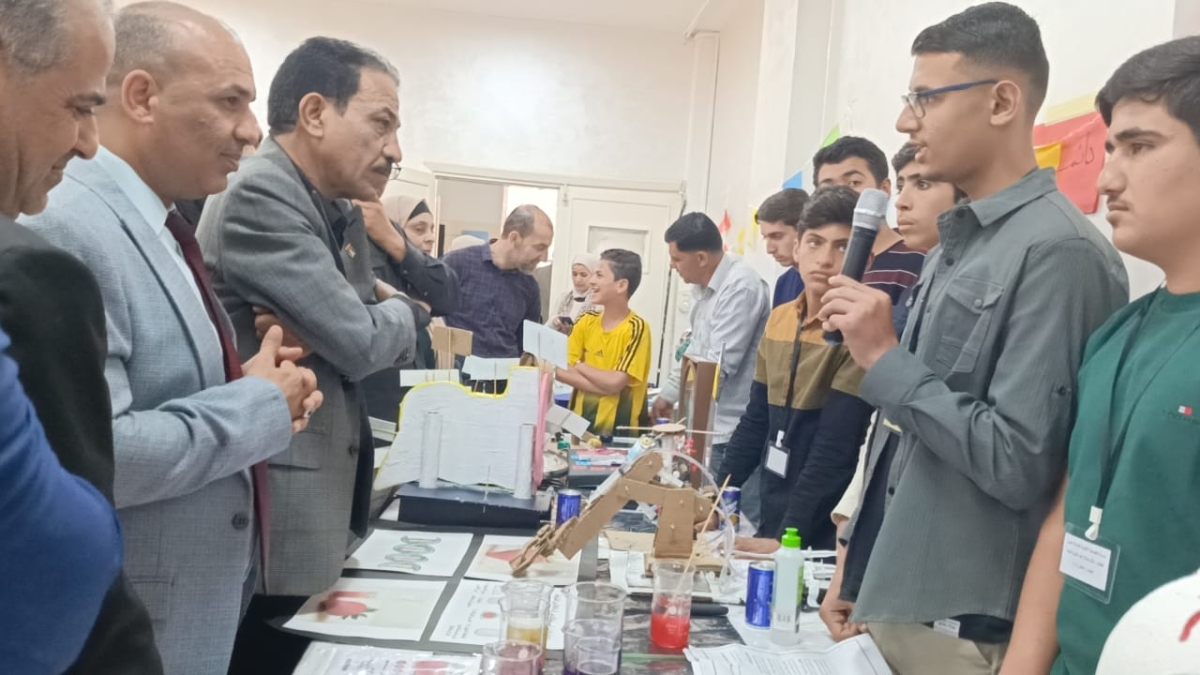 مدير تربية الموقر يفتتح المعرض العلمي الأول لمدارس الموقر