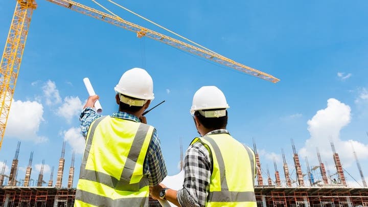 وزارة العمل: تسفير أكثر من 3 آلاف عامل وافد مخالف منذ بداية 2025