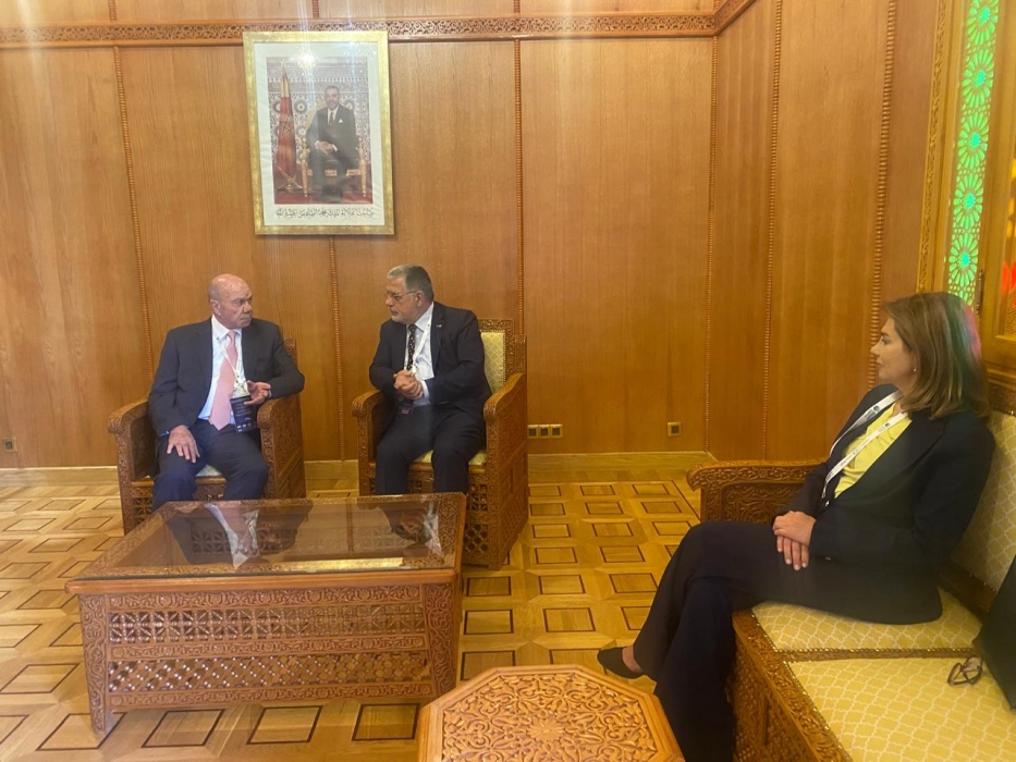 الفايز يلتقي عددًا من رؤساء وممثلي المجالس البرلمانية والاستشارية والشيوخ ...صور