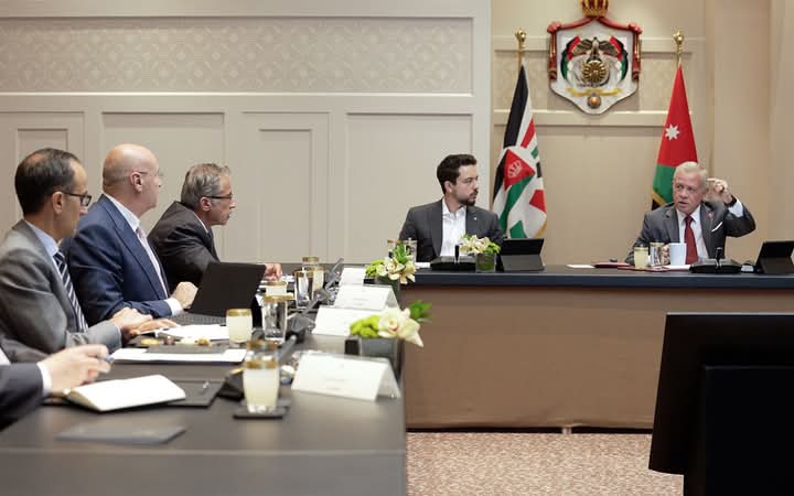 الملك يتابع تقدم سير العمل في البرنامج التنفيذي لرؤية التحديث الإقتصادي