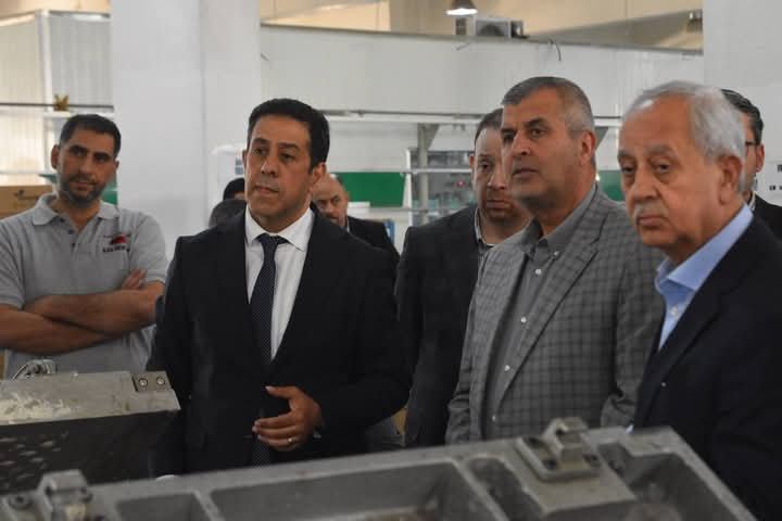 وزير الطاقة: الحكومة ملتزمة بدعم الصناعة وتوفير بيئة مخفّضة لتكاليف الطاقة