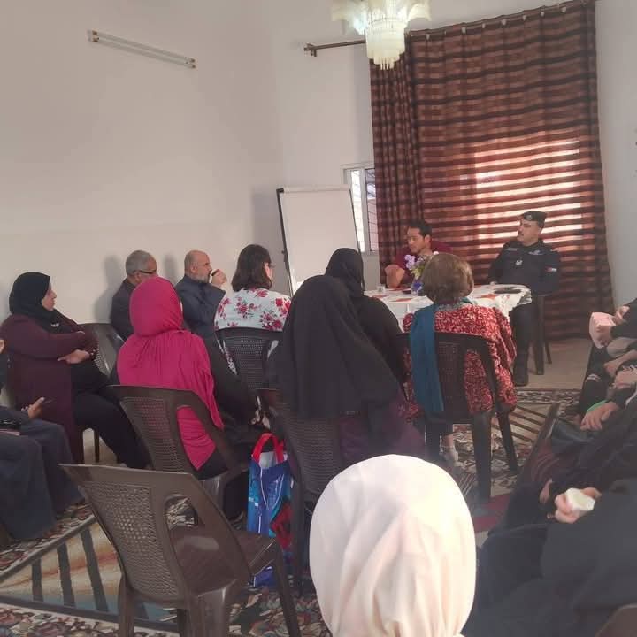 إتحاد المرأةينظم جلسة توعية حول مخاطر الجرائم الإلكترونية في الرمثا