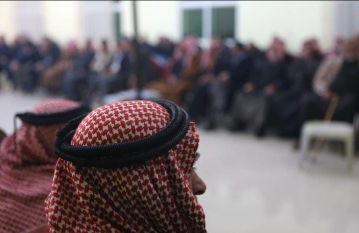 الشيخ الرواحنه يقود جاهه  عشائري بسبب  وفاة الحاجة ثليجة العثمان