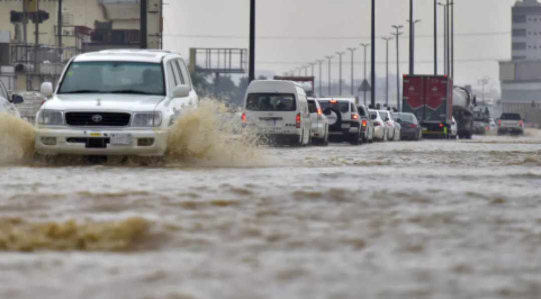 السعودية ...أمطار رعدية وسيول مرتقبة