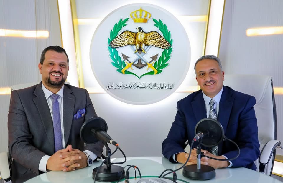 إذاعة الجيش العربي تستضيف د. بندر أبو تايه للحديث عن تعليمات الدوام الرسمي والدوام المرن