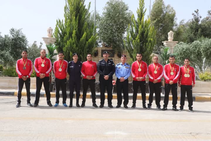 العميد ينال الجازي يكريم فريق الأمن العام للجوجيستو