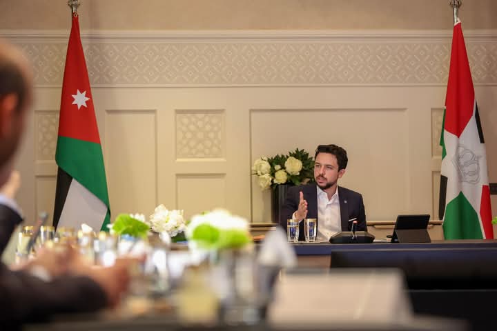 ولي العهد يترأس إجتماعاً دورياً للمجلس الوطني لتكنولوجيا المستقبل