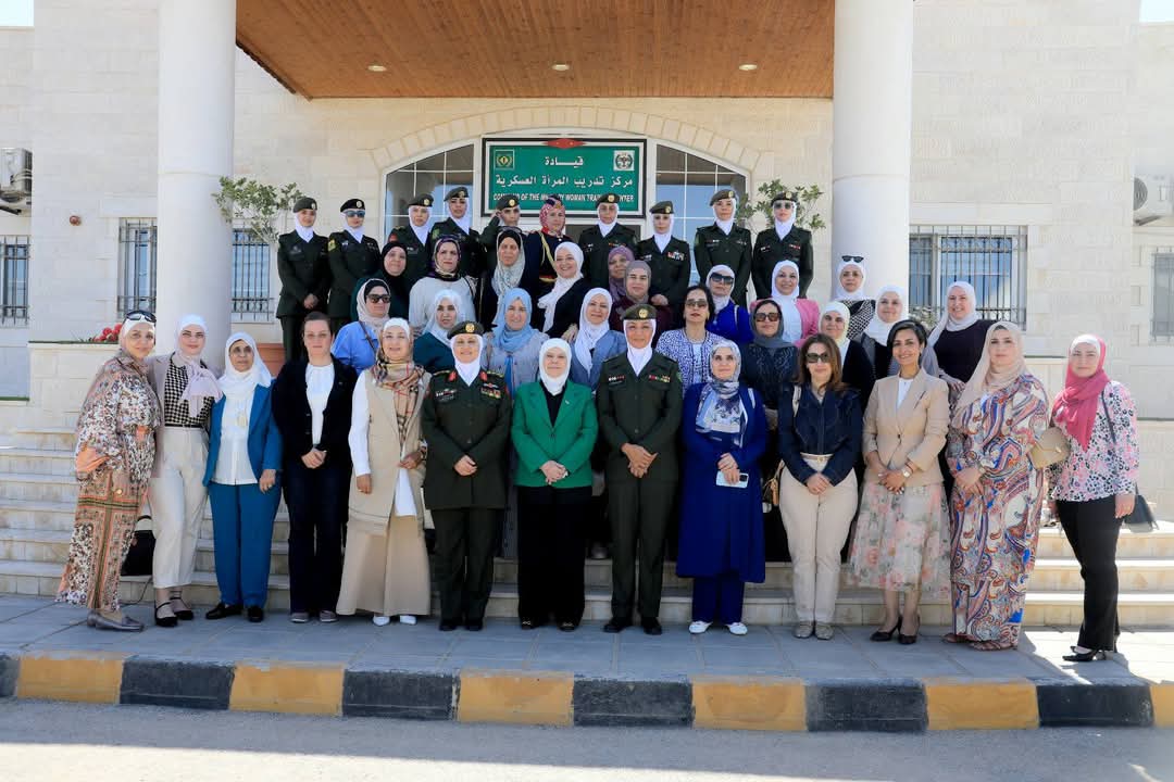 نادي سيدات القوات المسلحة ينظم ورشة في العمل الاجتماعي...صور