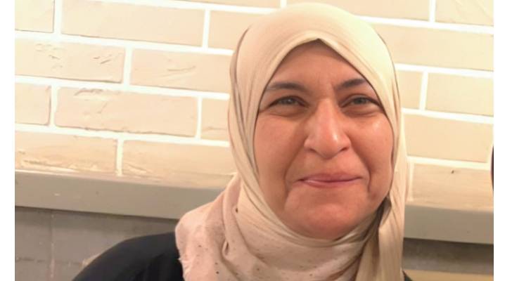 أردني يناشد للعثور على والدته المفقودة منذ أيام في الزرقاء