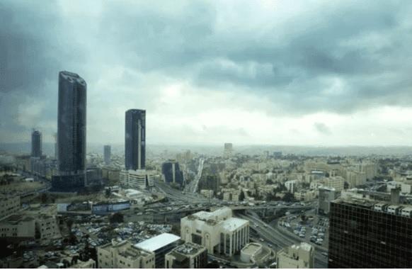 أحوال جوية غير مستقرة الأحد والاثنين.. أمطار رعدية محتملة وتحذيرات من السيول في جنوب المملكة