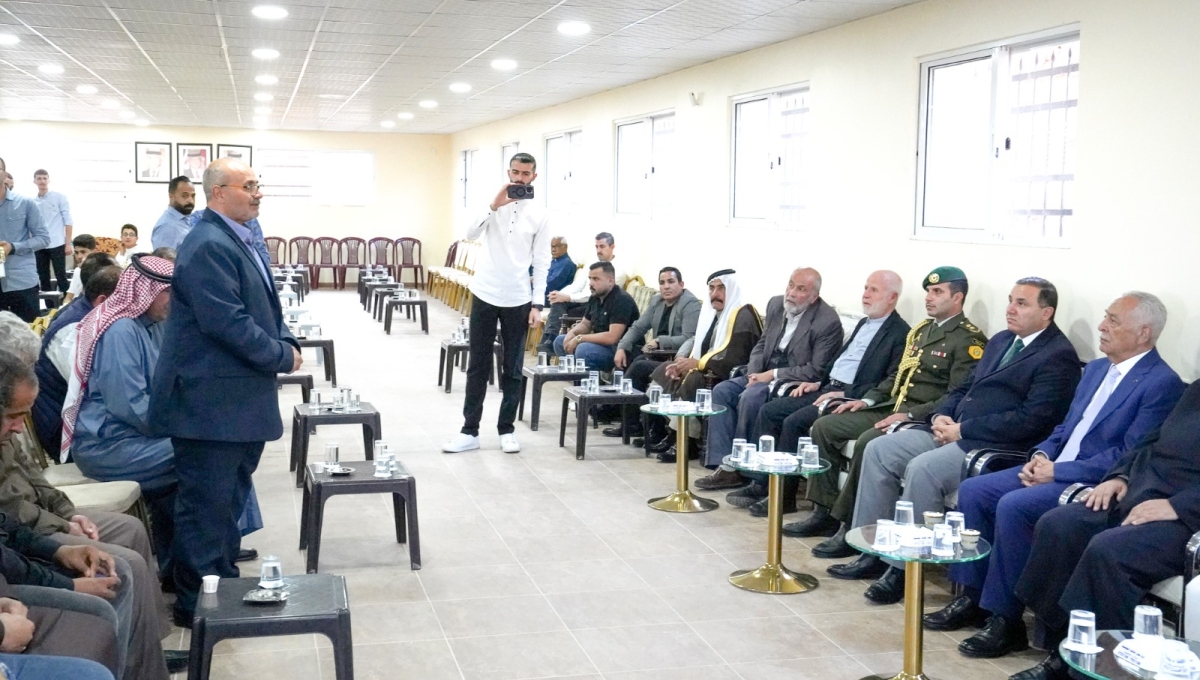 مندوبا عن الملك وولي العهد.. العيسوي يعزي عشائر الزيود وبني خالد والزين...صور