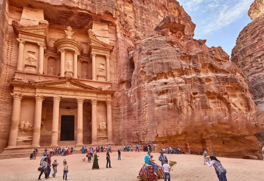 86 مكتبا سياحيا لم تجدد ترخيصها في 4 أشهر
