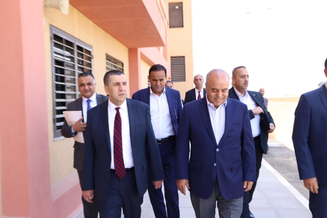وزير التعليم العالي يتفقد موقعا مقترحا لإنشاء كلية تقنية بمادبا