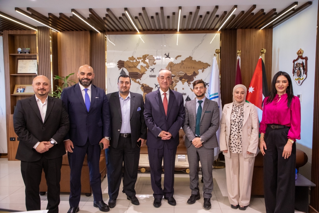 الهندي والمساعيد يبحثان تعزيز التعاون بين جمعيتي الفنادق وفرسان التغيير