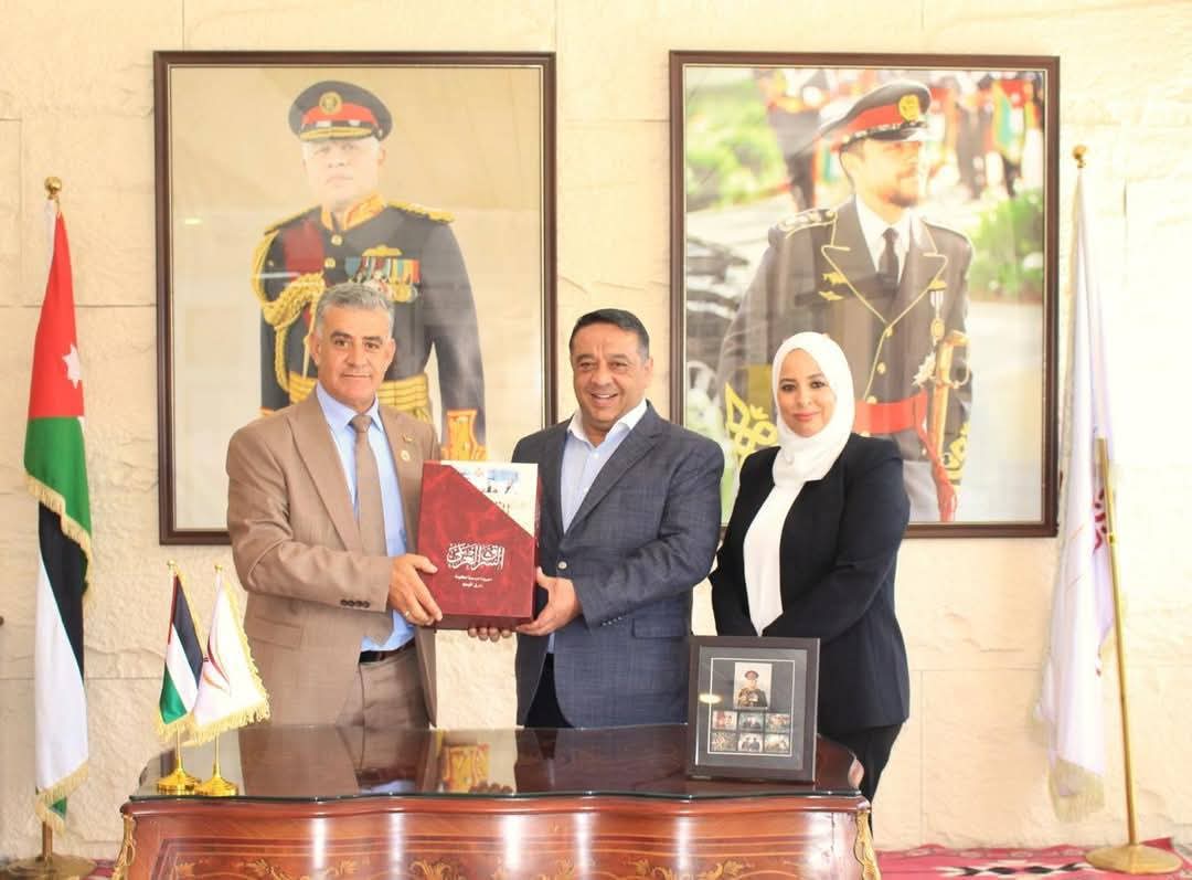 العياصرة يلتقي رئيس مجلس ادارة شركة البريد الأردني