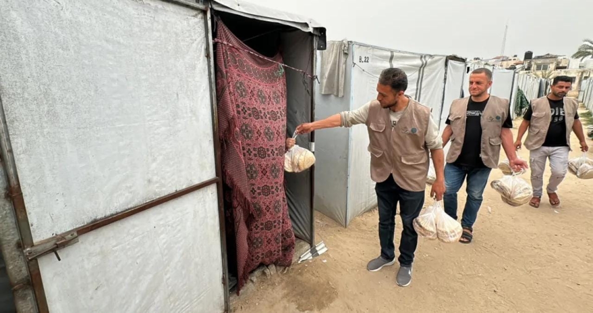الهيئة الخيرية الهاشمية: مستمرون بتوزيع الخبز في قطاع غزة