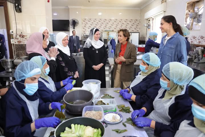الأميرة بسمة بنت طلال تسلم دعم البر والإحسان لمشاريع إنتاجية في جمعية ذات النطاقين