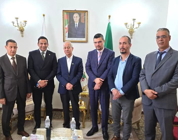 أبو هنية: يؤكد أهمية التعاون الإقتصادي والتجاري بين الأردن والجزائر