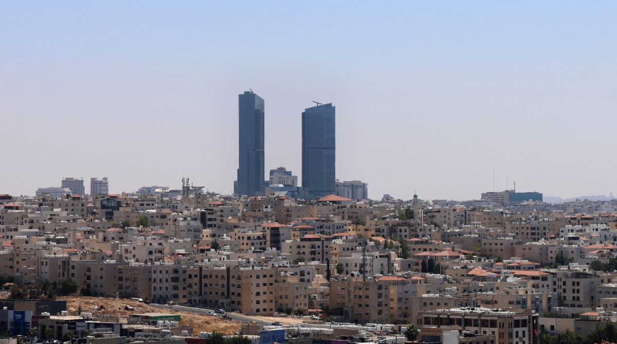 اجواء غائمة وأمطار خفيفة إلى متوسطة بمختلف المناطق