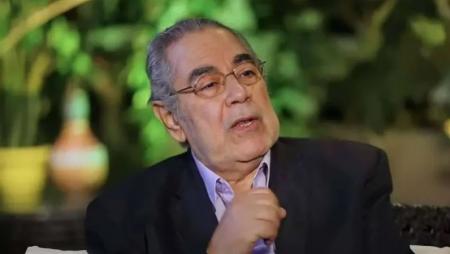 الطبيب المعالج للفنان صبري عبد المنعم: حالة قلبه أفضل