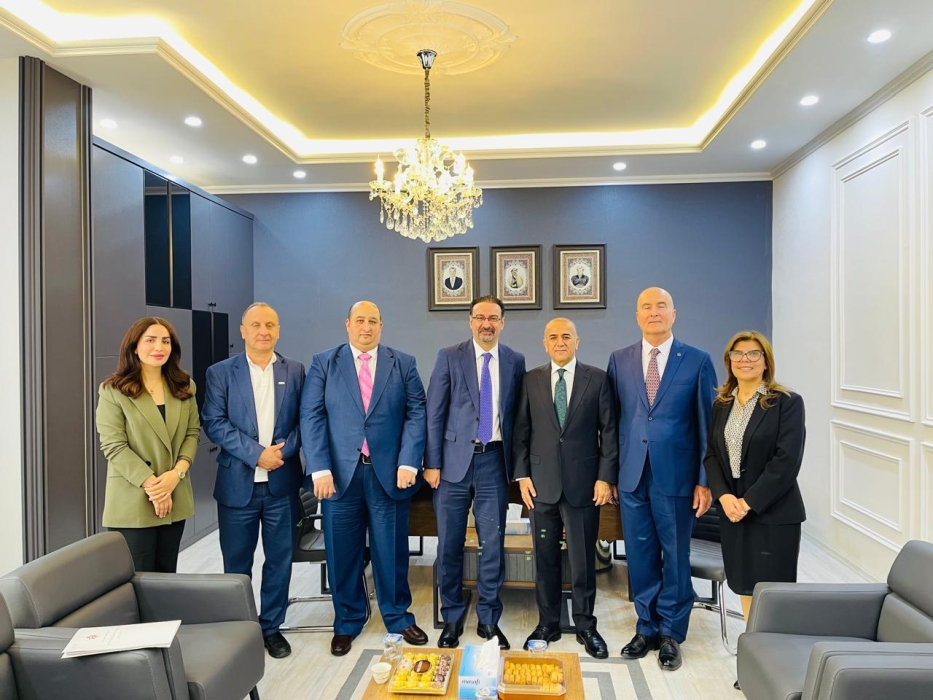 بالتنسيق مع القنصلية العامة الأردنية في أربيل وفد من وزارة التعليم العالي والبحث العلمي وهيئة تنشيط السياحة يبدأ زيارة عمل رسمية لاقليم كردستان العراق