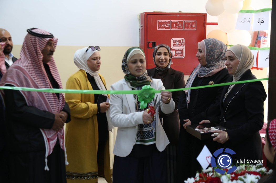 الخريشا  تفتتح فعاليات المعرض العلمي الرابع ( عقول فضولية)   في مدرسة خولة بنت الأزور الثانوية المختلطة. ..صور