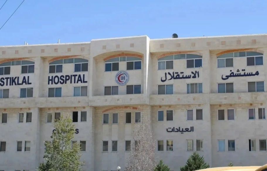نجاح عملية جراحية معقدة لطفة من غزة في مستشفى الاستقلال