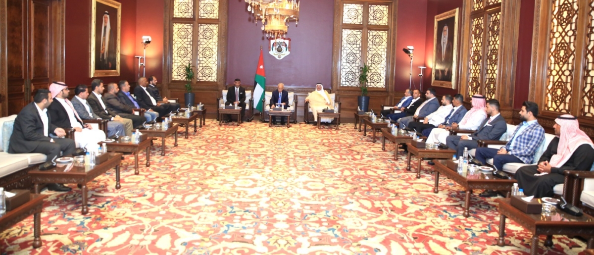 العيسوي خلال لقائه وفدا من أبناء عشيرة الفارس الشوابكة...صور