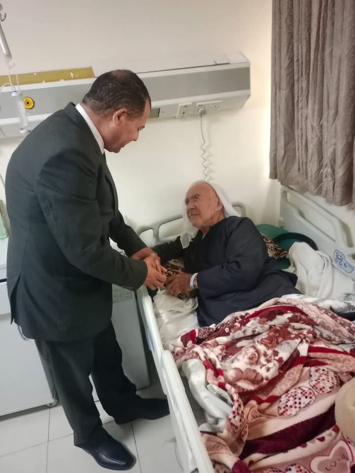 مندوبًا عن اللواء الرقاد.. الرحامنة يزور القريشات في مدينة الحسين الطبية