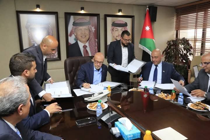 إتفاقية لتنفيذ مشروع صرف صحي حكما