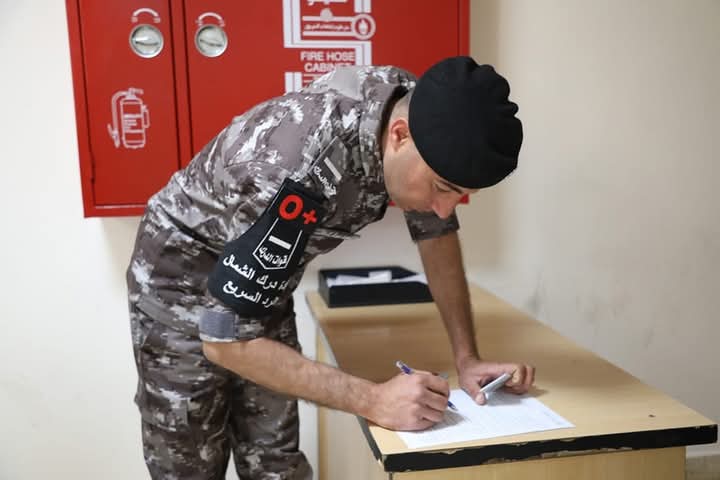 مرتبات الأمن العام تلبي نداء للتبرع بالدم في محافظة اربد  صور