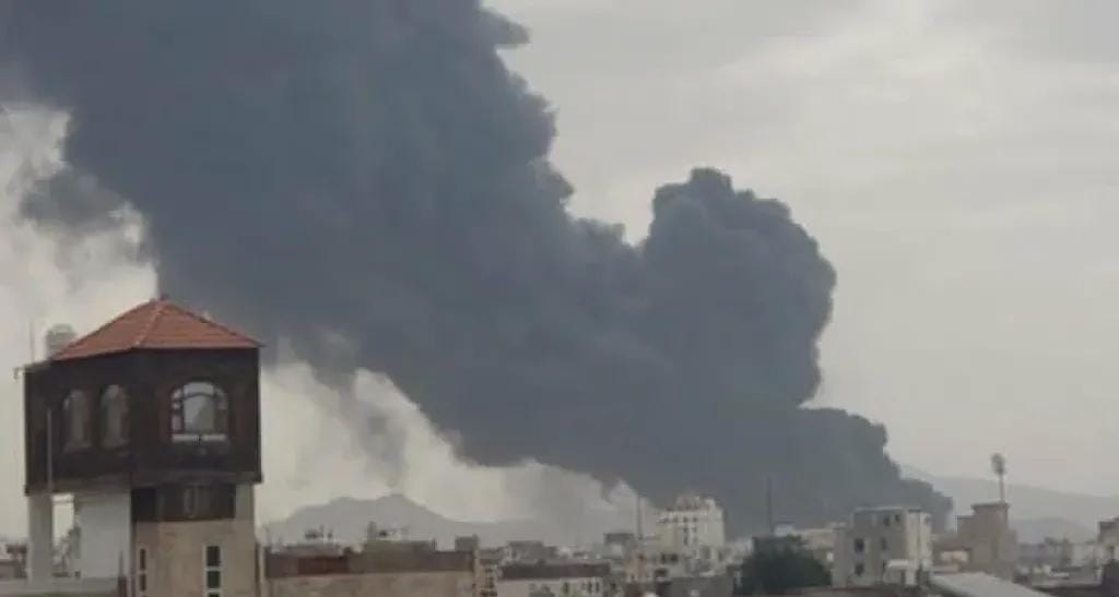 عاجل ...غارات اسرائيلية تدمر مطار صنعاء الدولي بالكامل وانفجارات تهز العاصمة